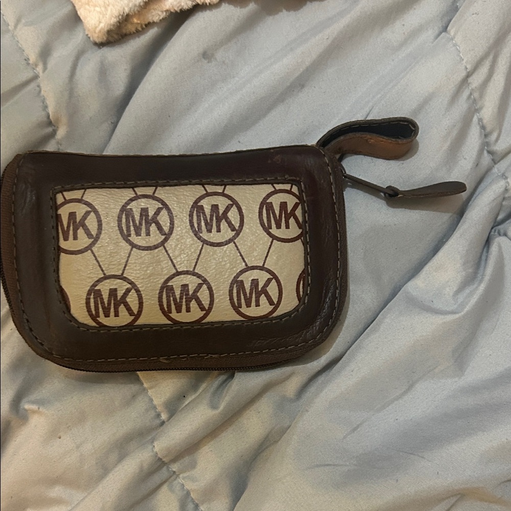 Michael Kors Black and Cream Logo Coin Pouch